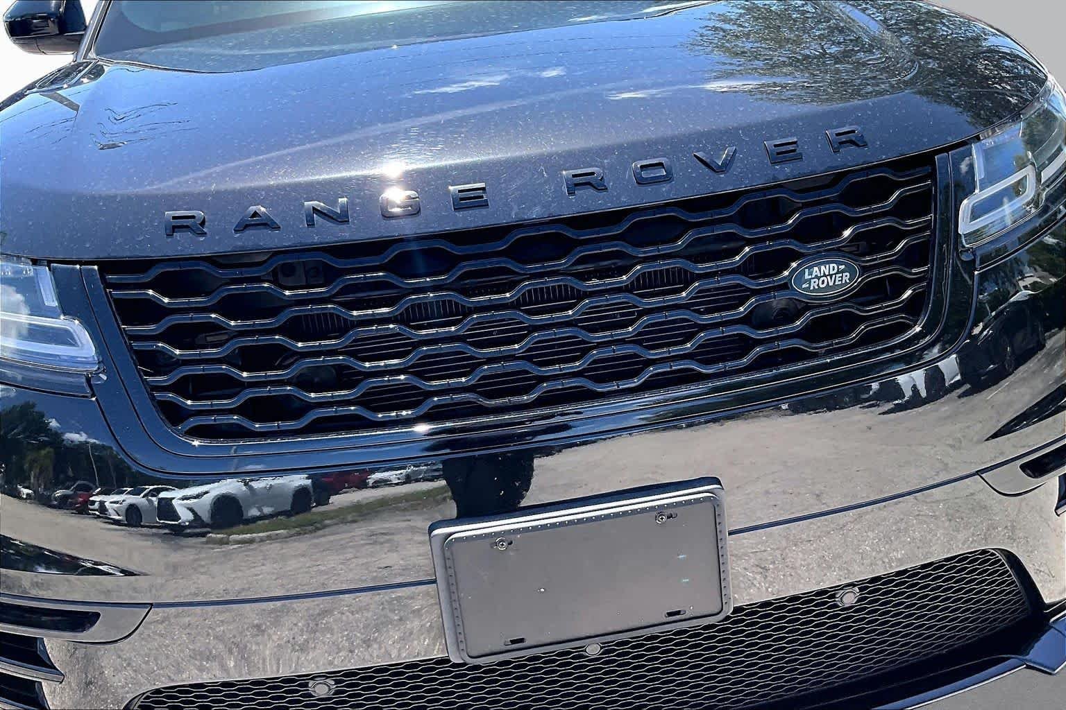 Used 2020  Land Rover R-Dynamic S image 30