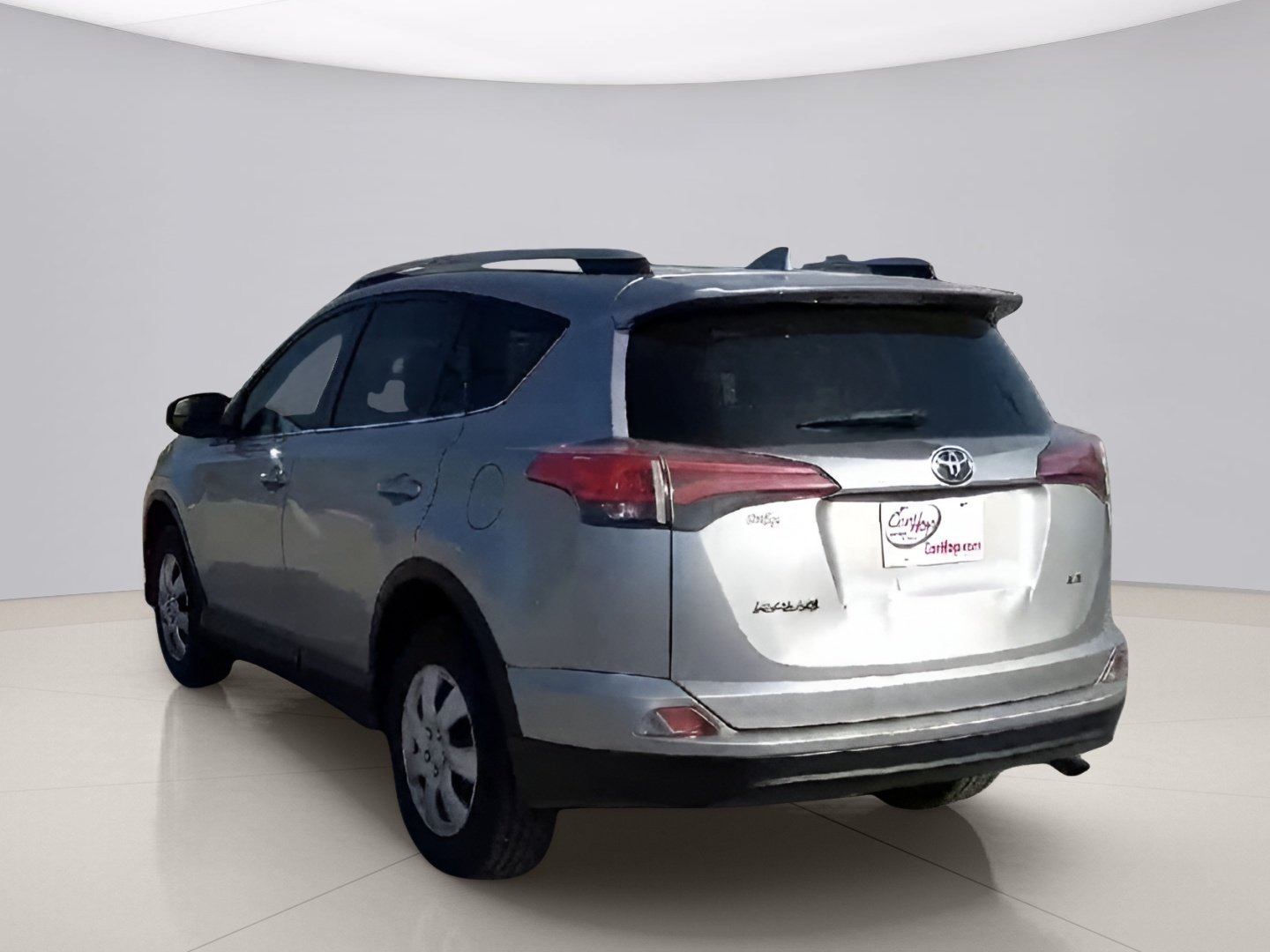 2016 Toyota RAV4 LE - Photo 7