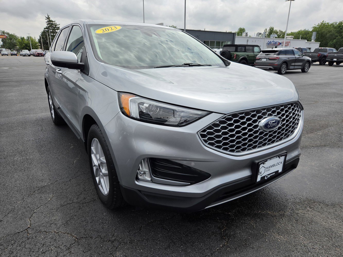 Used 2023 Silver Ford SEL image 1