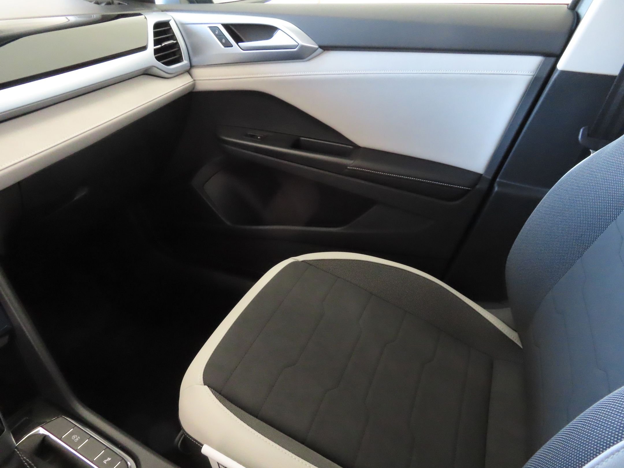 Used 2026  Volkswagen 1.5T SE image 19