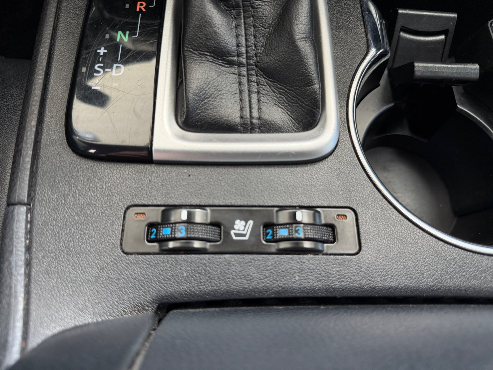Used 2018 Gray Toyota  image 20