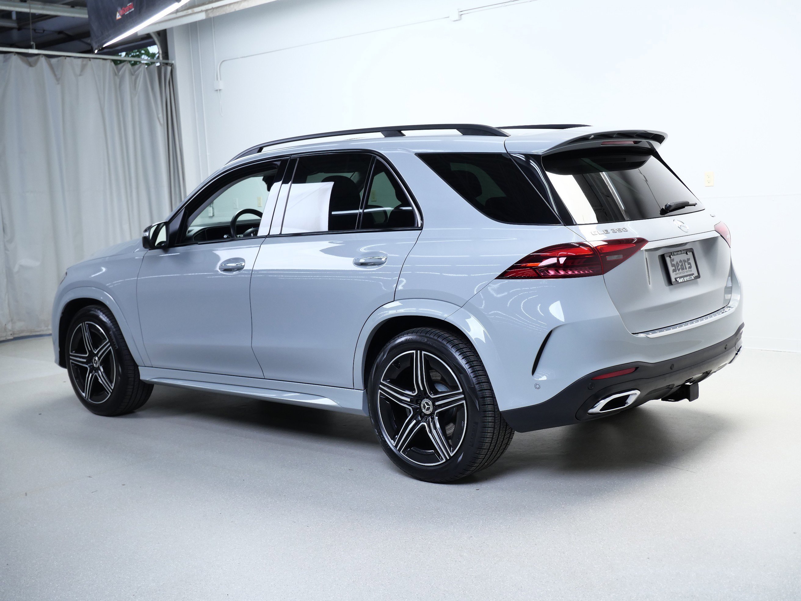 Certified Used 2025 MANUFAKTUR Alpine Grey Mercedes-Benz GLE 350 image 11
