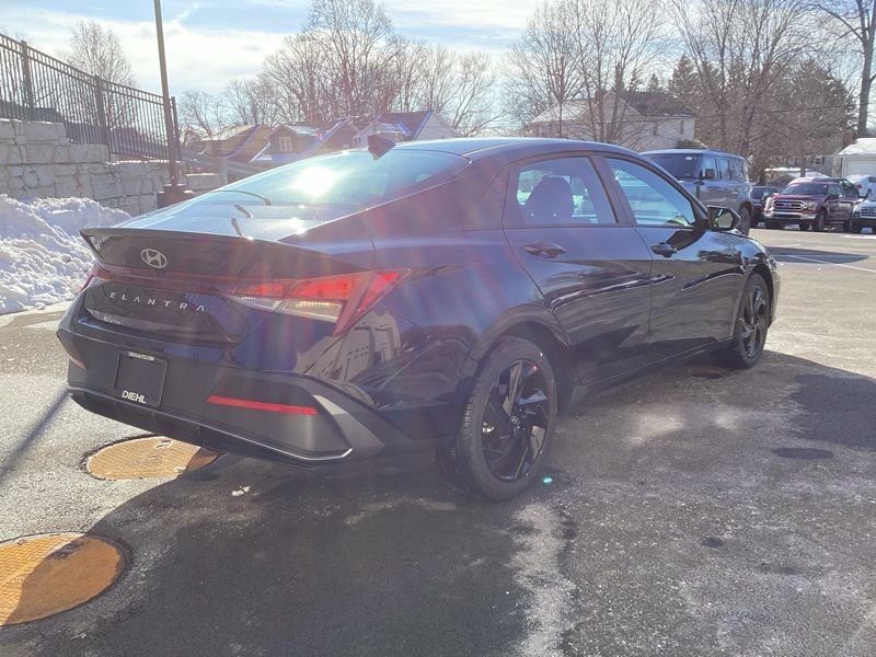New 2026 Black Hyundai SEL Sport image 7