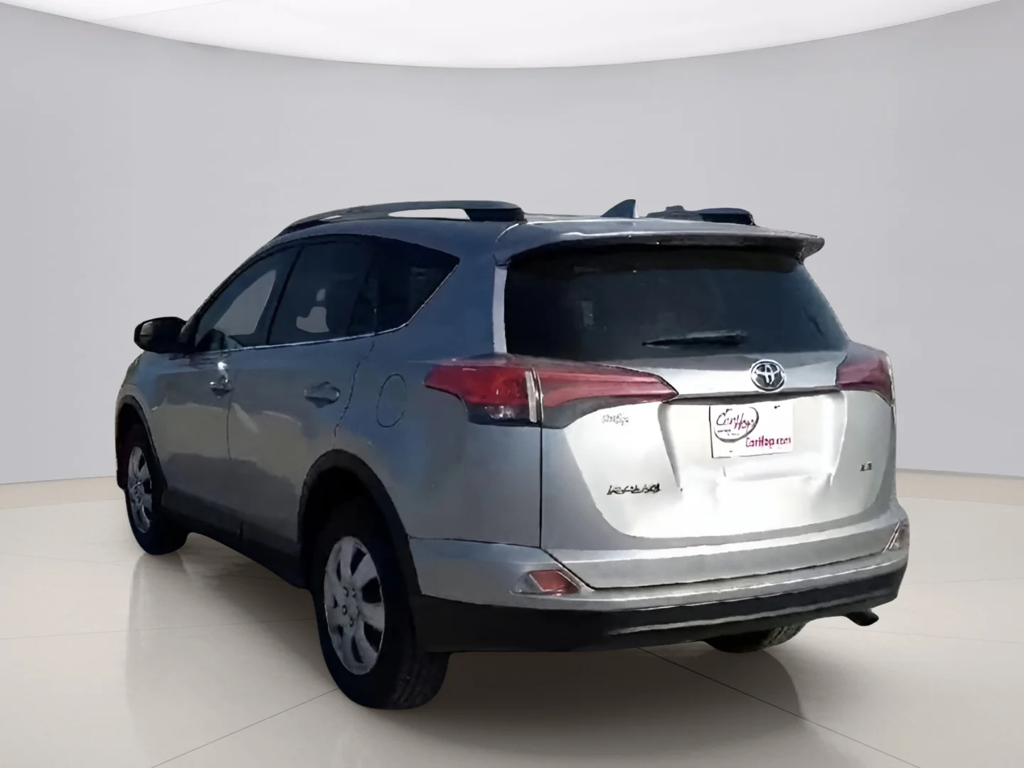 Used 2016 Gray Toyota LE image 7