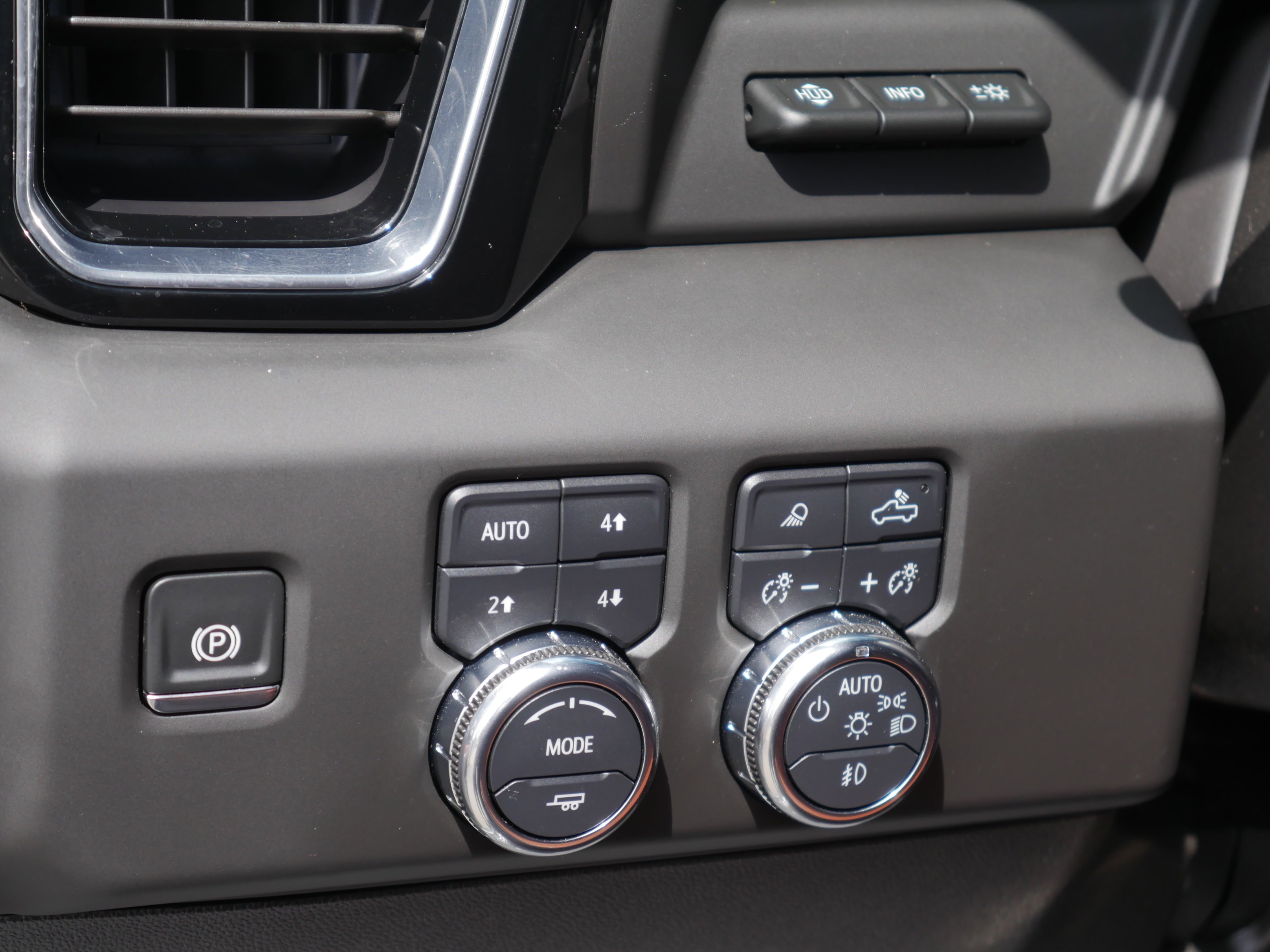 Used 2025 Sterling GMC Denali Ultimate image 6