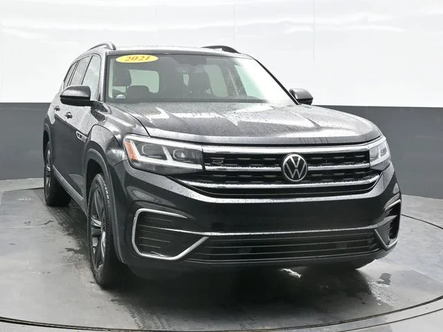 Used 2021  Volkswagen 3.6L V6 SE w/Technology R-Line image 6