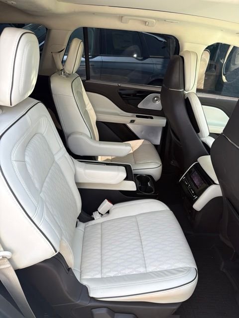 Used 2024 White Lincoln Black Label image 13