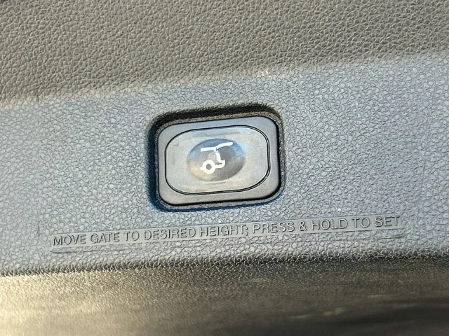 Used 2016 Blue Ford XLT image 14