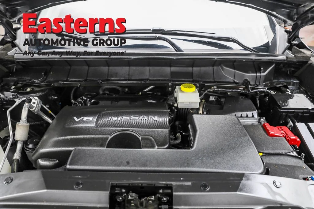 Used 2022 Black Nissan SL image 7