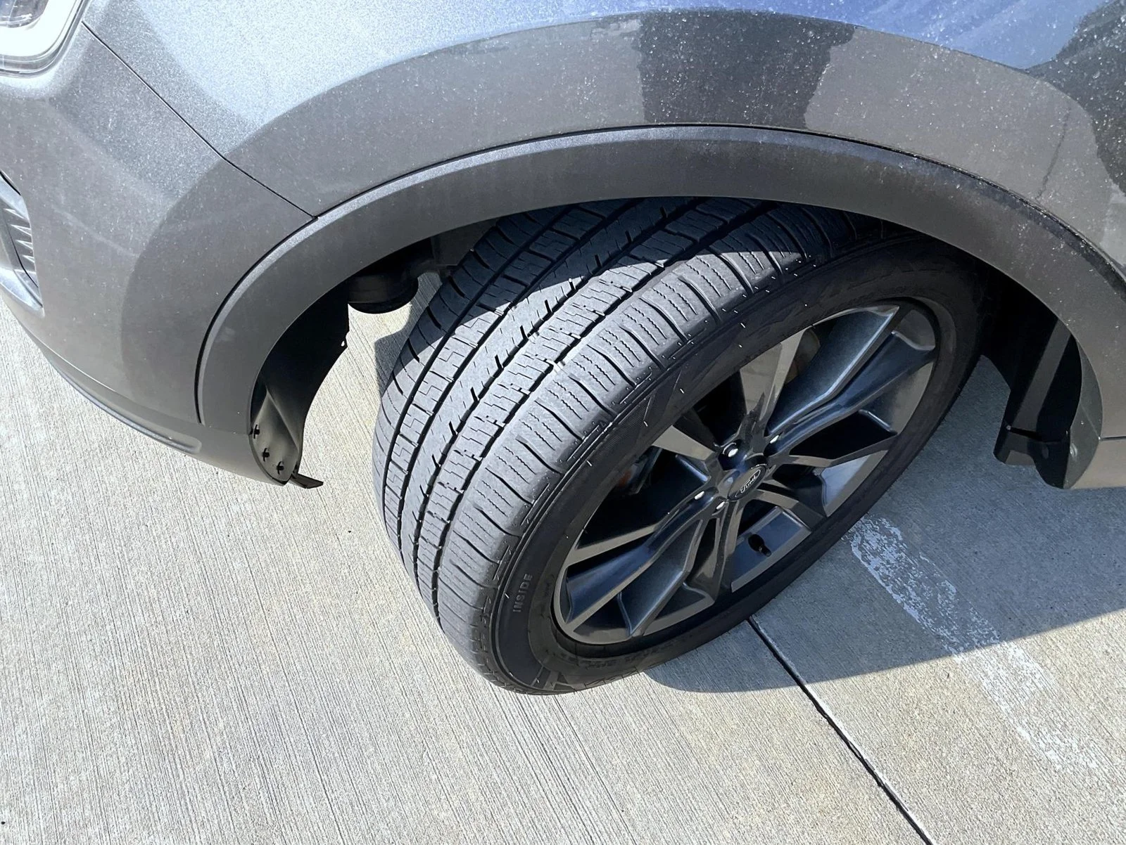 Used 2018 Gray Ford XLT image 25