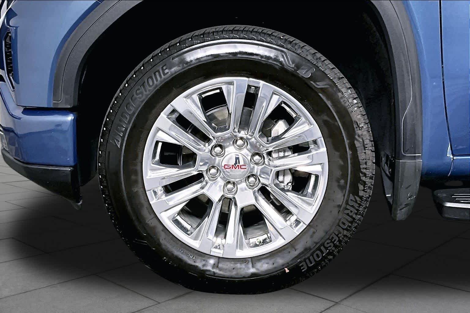 Used 2024 Downpour Metallic GMC Denali image 10
