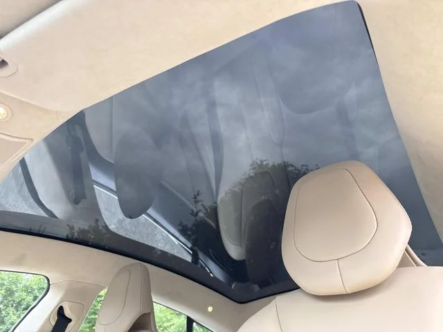 Used 2017 Blue Tesla 75D image 4