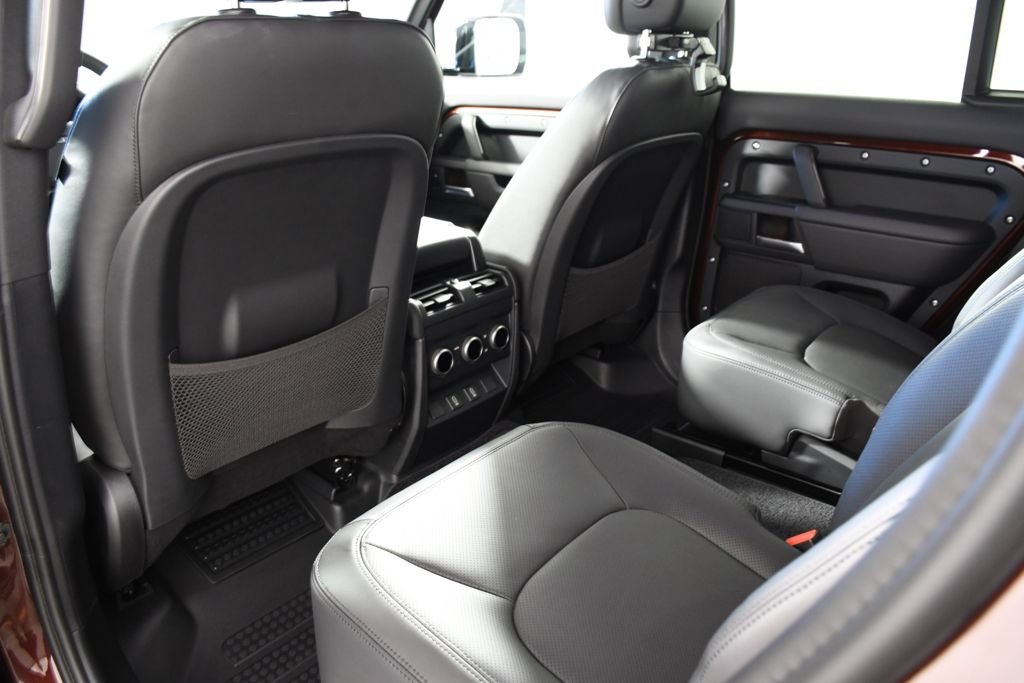 2026 Land Rover Defender S - Photo 25