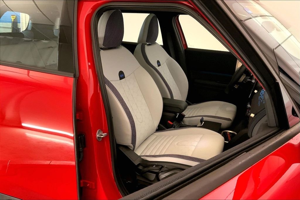 New 2027 Chili Red II MINI Signature Plus image 7