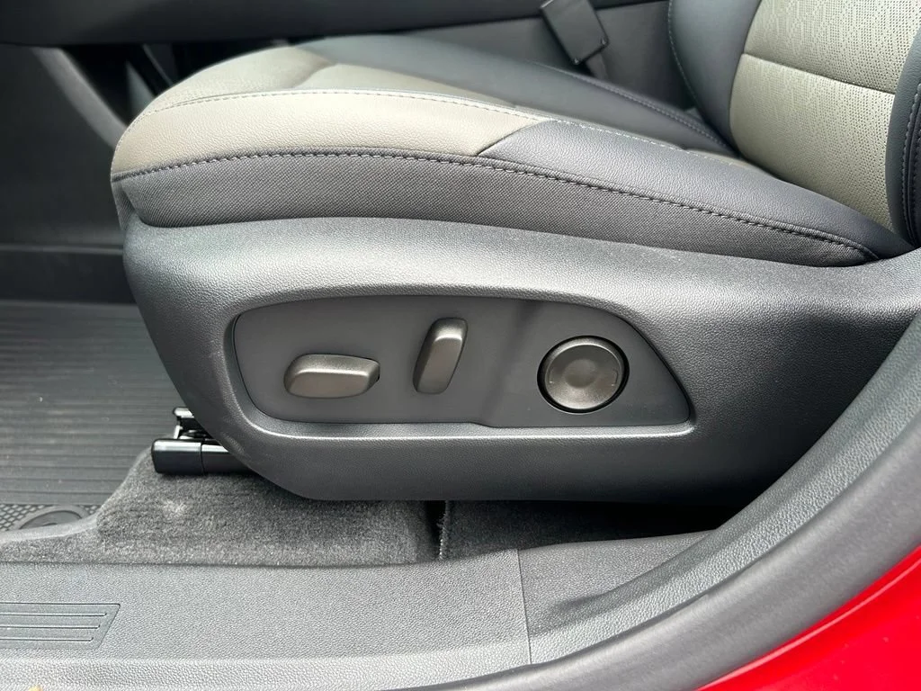 2027 Chevrolet Equinox LT - Photo 16