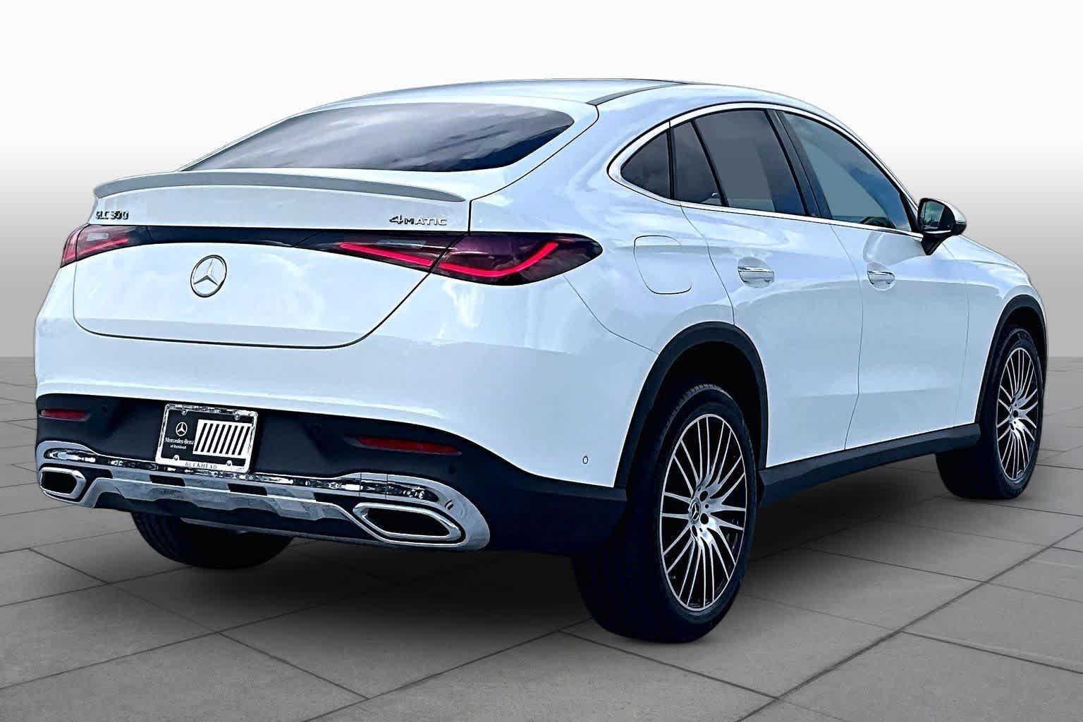 Used 2026 Polar White Mercedes-Benz GLC 300 image 13
