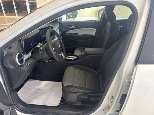 2026 Chevrolet Trax LT - Photo 3