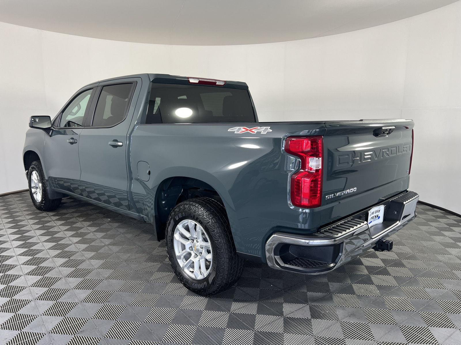 Used 2026 Cypress Gray Chevrolet LT image 5