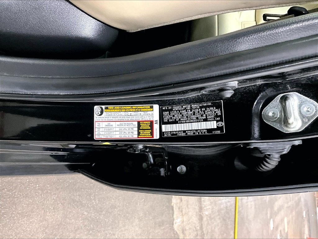Used 2021 Black Toyota XLE image 34
