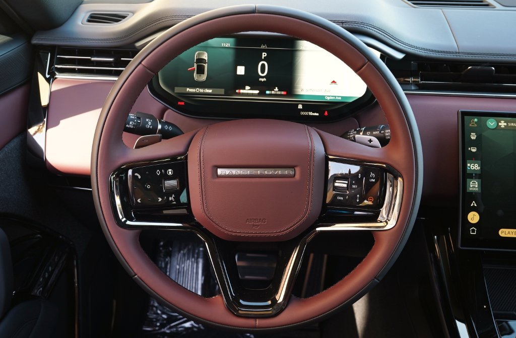 New 2027 Santorini Black Land Rover Dynamic SE image 14