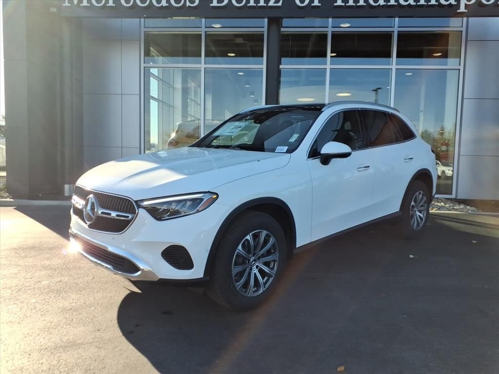 Used 2026 Polar White Mercedes-Benz GLC 300 image 2