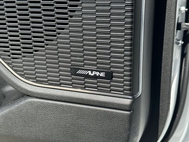 Used 2022 White Jeep Summit image 23