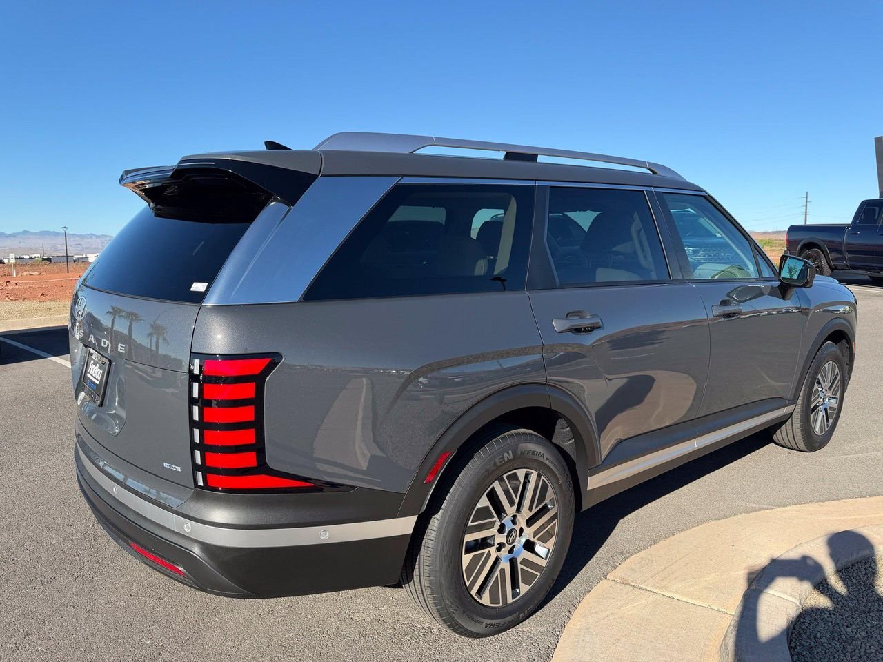 New 2027 Gray Hyundai SEL Premium image 6