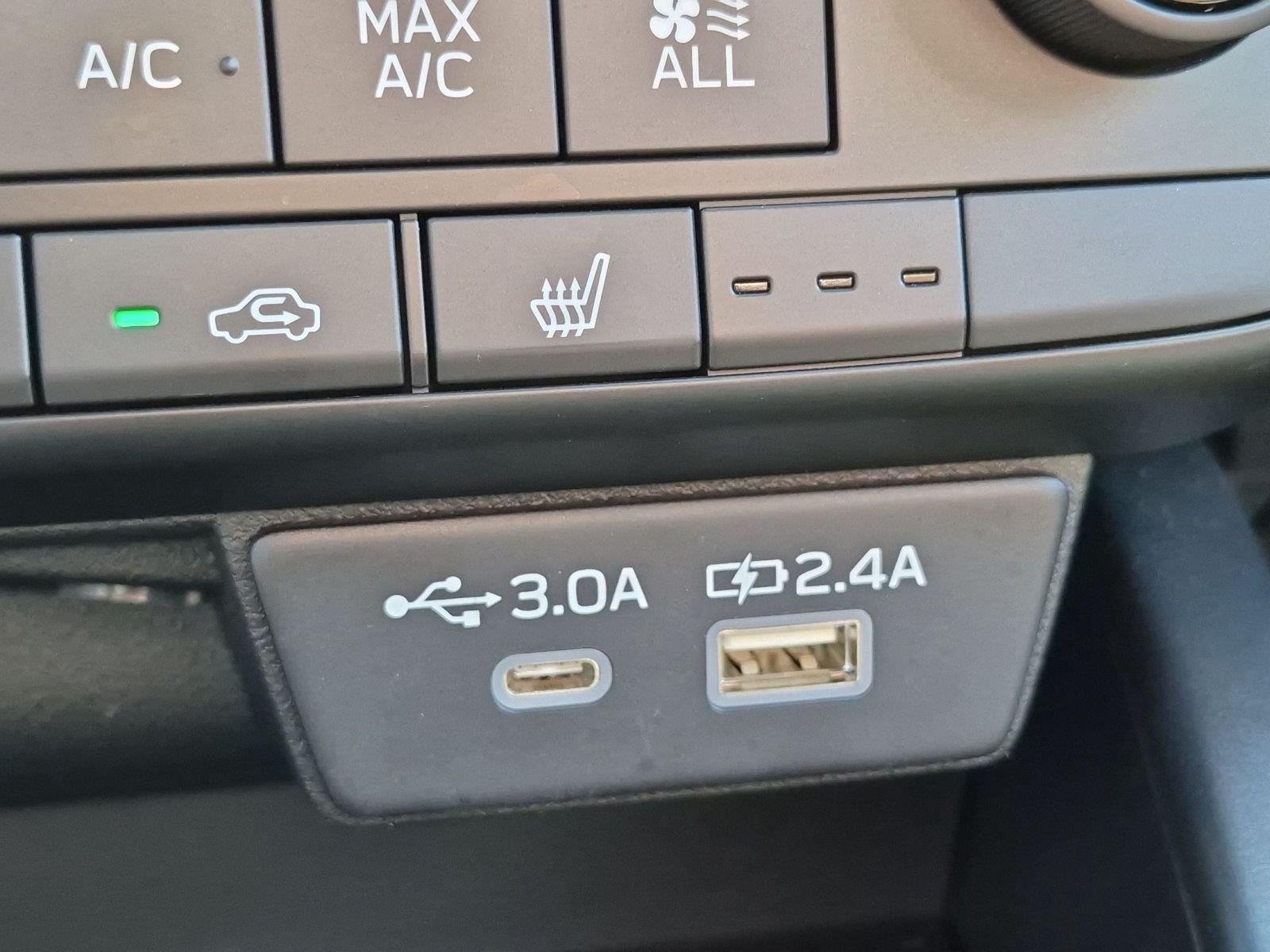 Used 2026 Crystal White Pearl Subaru Limited image 22