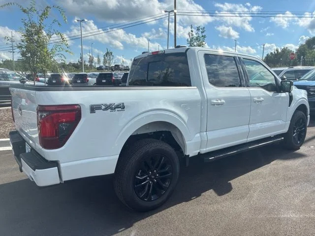 New 2026 Oxford White Ford XLT image 11