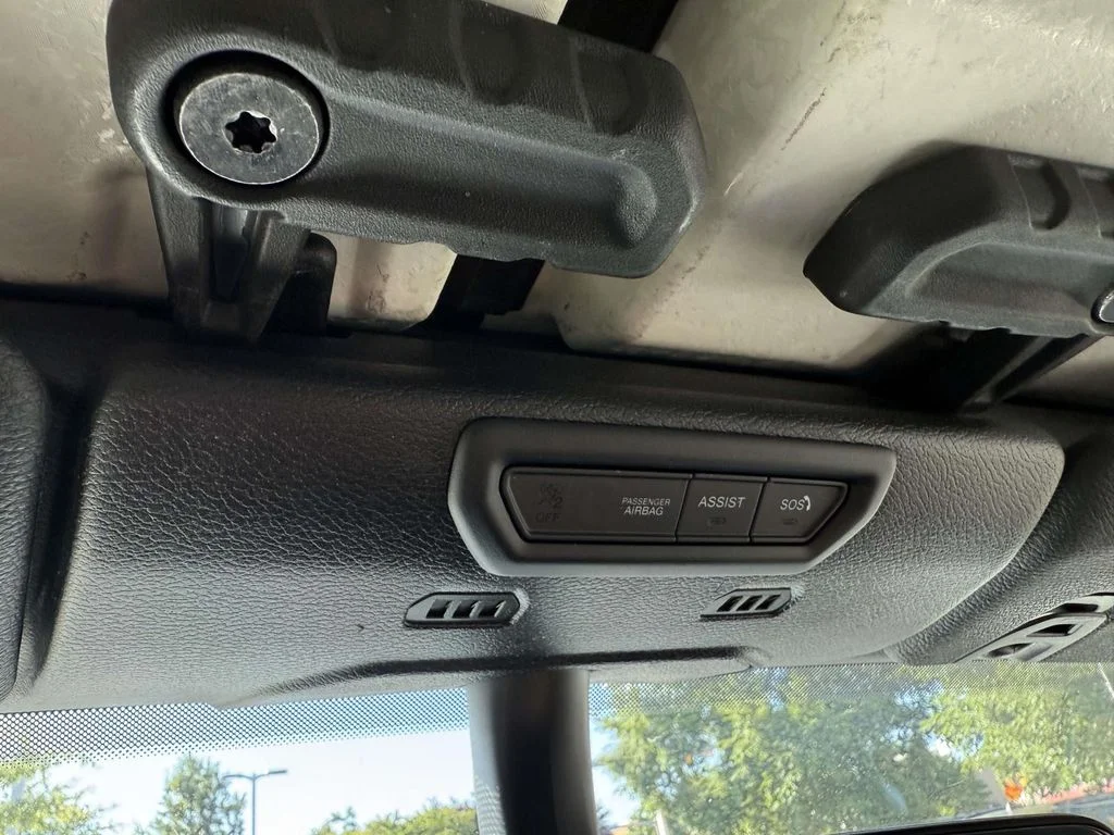 Used 2023 White Jeep Rubicon image 31