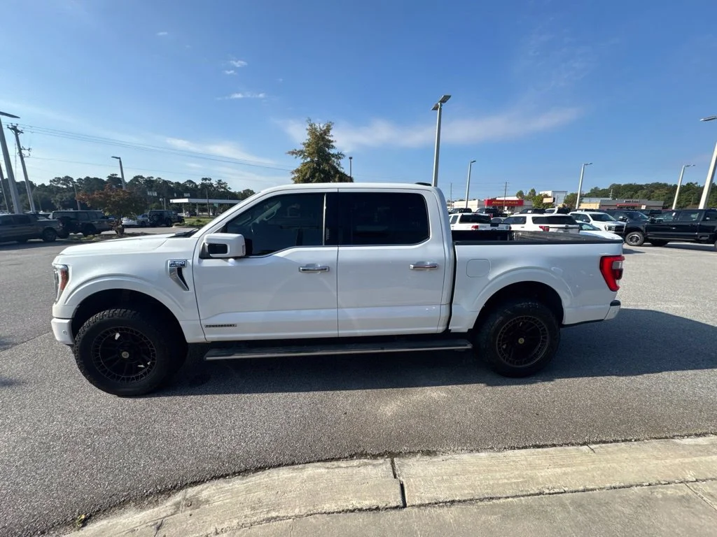 Used 2023 White Metallic Ford Limited image 3