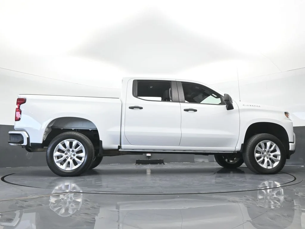 Used 2022 Summit White Chevrolet Custom image 61