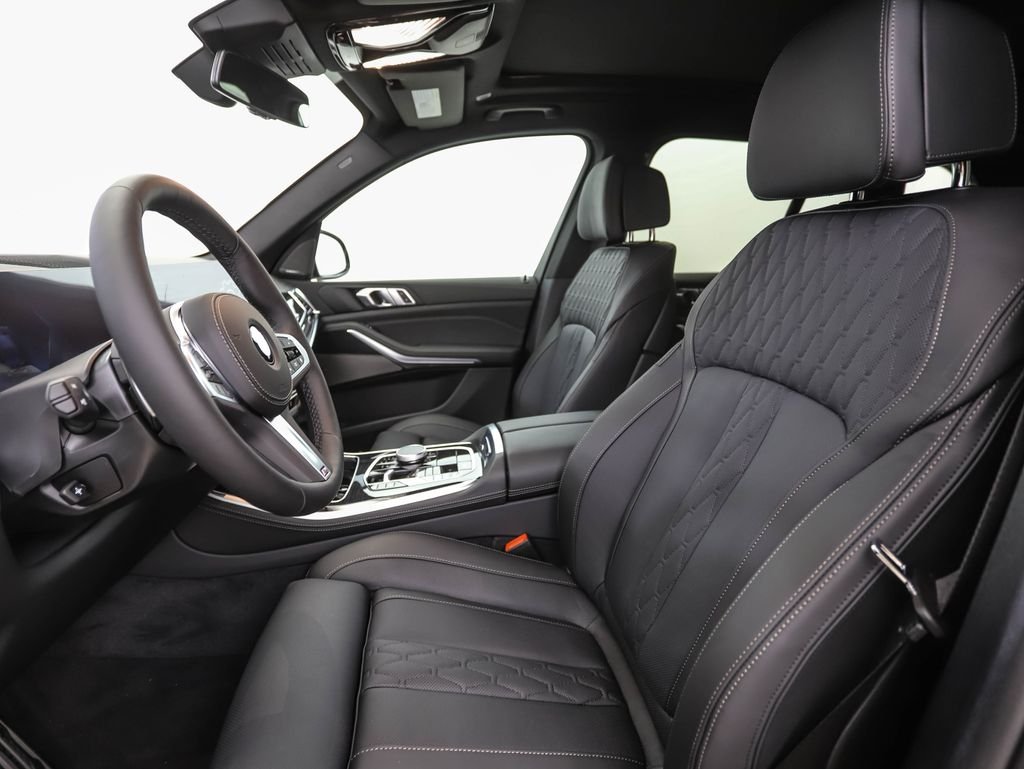 New 2026 Carbon Black Metallic BMW xDrive40i image 11