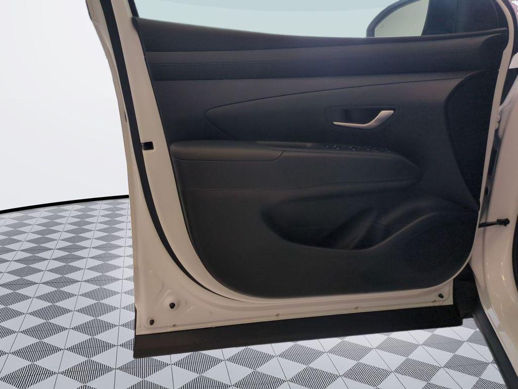 New 2026 White Hyundai SEL AWD image 10