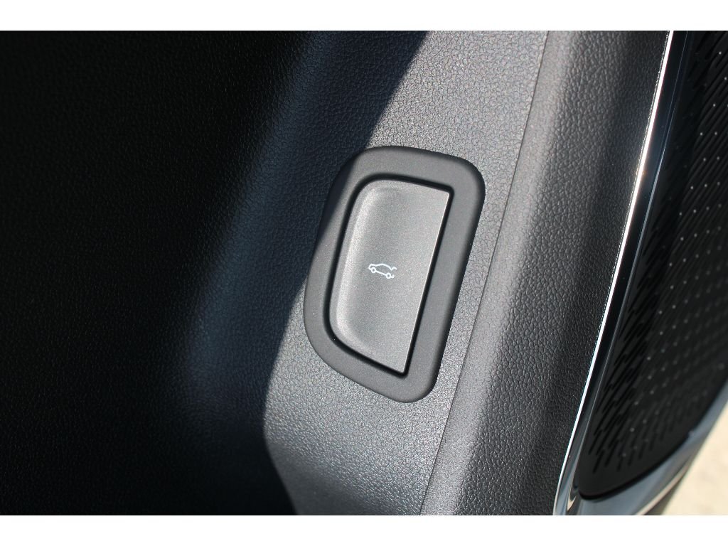 2026 Chevrolet Traverse LT - Photo 21