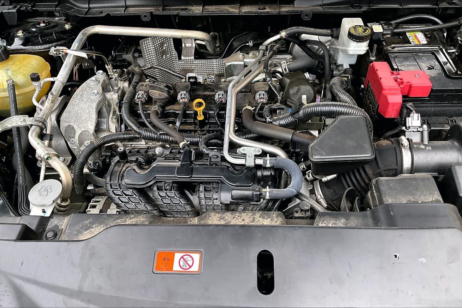 Used 2022 Black Diamond Mitsubishi SE image 32
