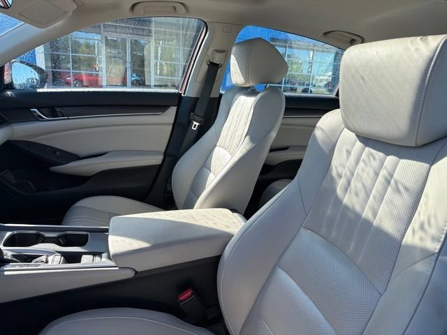 Used 2020 Red Honda EX-L image 16