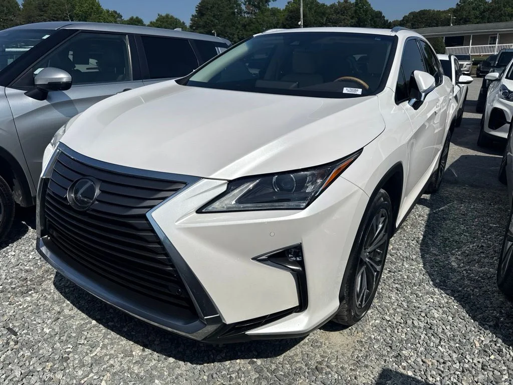 Used 2017 White Lexus 350 image 1