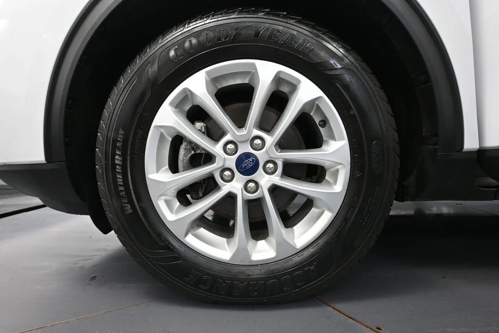 Used 2020 White Ford SE image 16