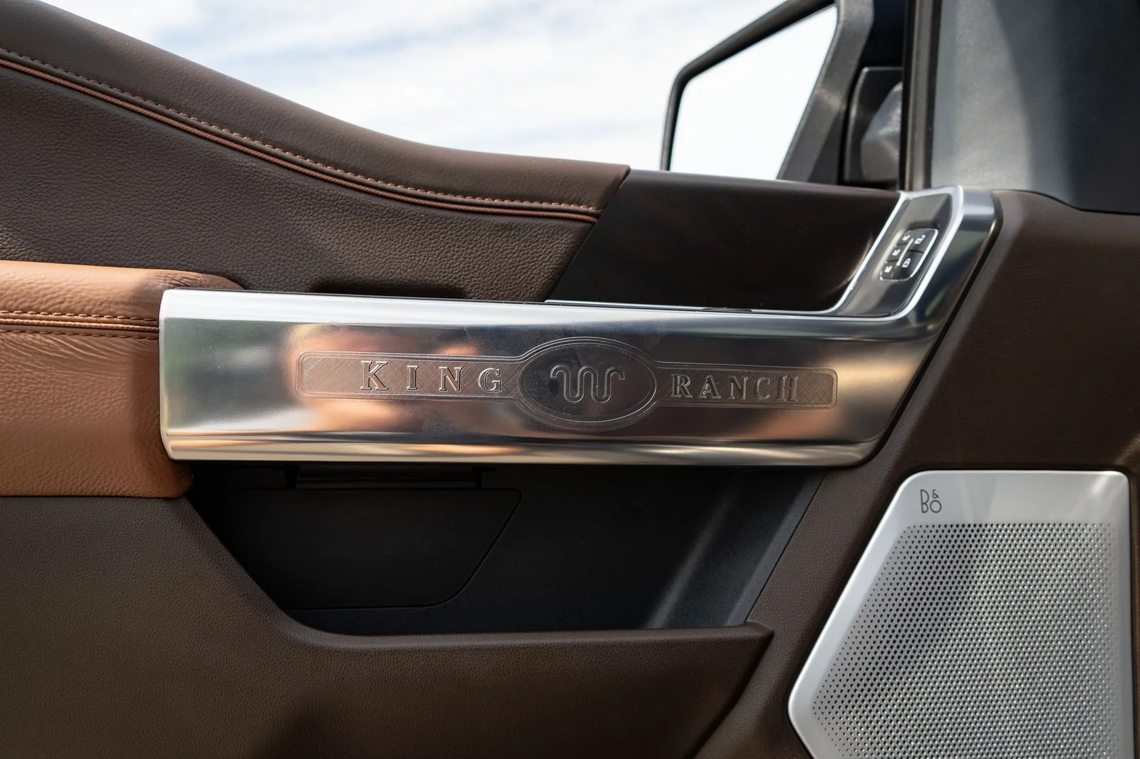 Used 2025 Blue Ford King Ranch image 36