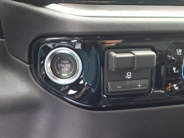 2025 GMC Sierra 2500HD SLT - Photo 7