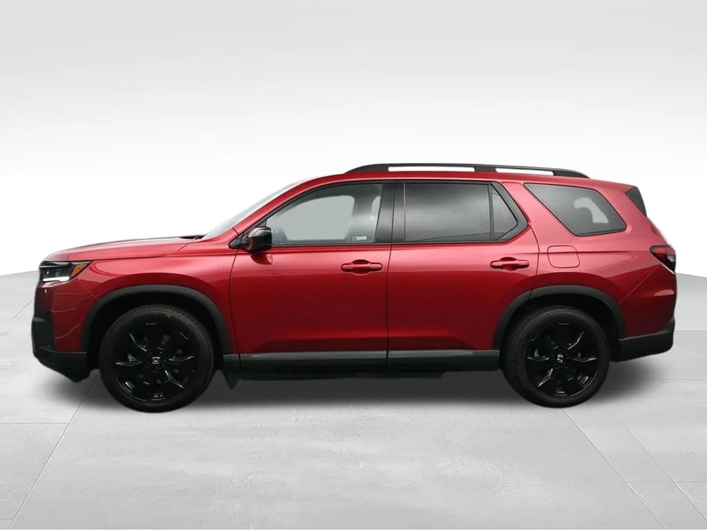 New 2026 Radiant Red Metallic II Honda Black Edition image 4