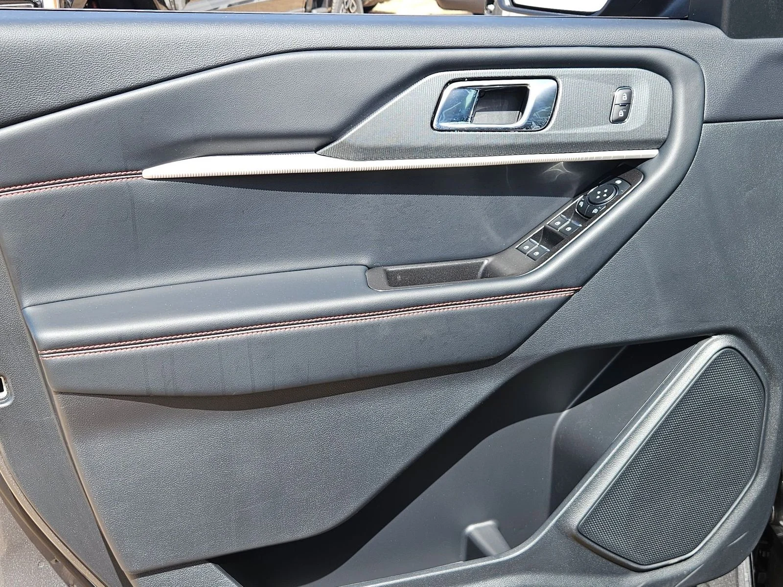 New 2026 Carbonized Gray Metallic Ford ST-Line image 11