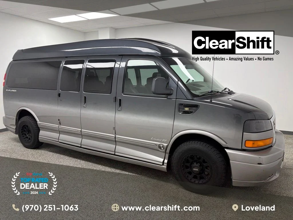 2015 GMC Savana's photo
