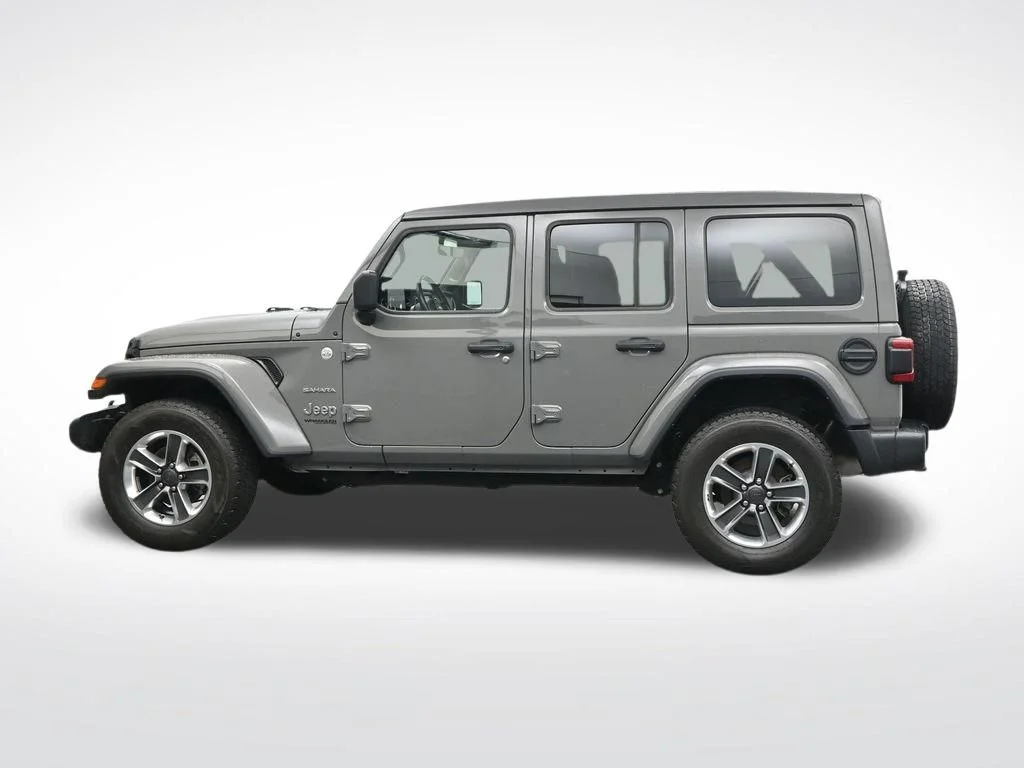 Used 2022 Gray Jeep Unlimited Sahara image 9