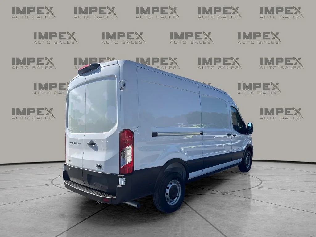 Used 2025 White Ford Base image 5