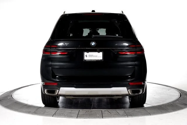 Used 2024 Black Sapphire Metallic BMW xDrive40i image 4