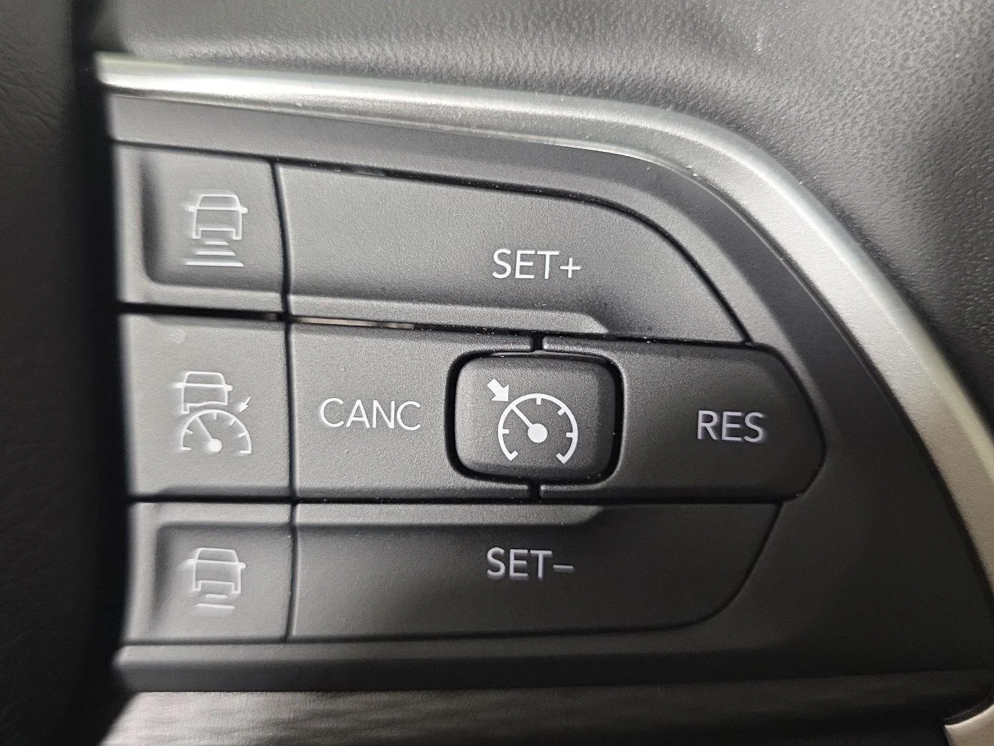 Used 2024 Bright White Clearcoat Jeep Altitude X image 23