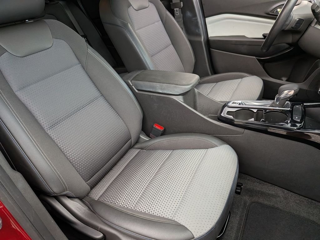 Used 2025 Red Chevrolet LT image 29