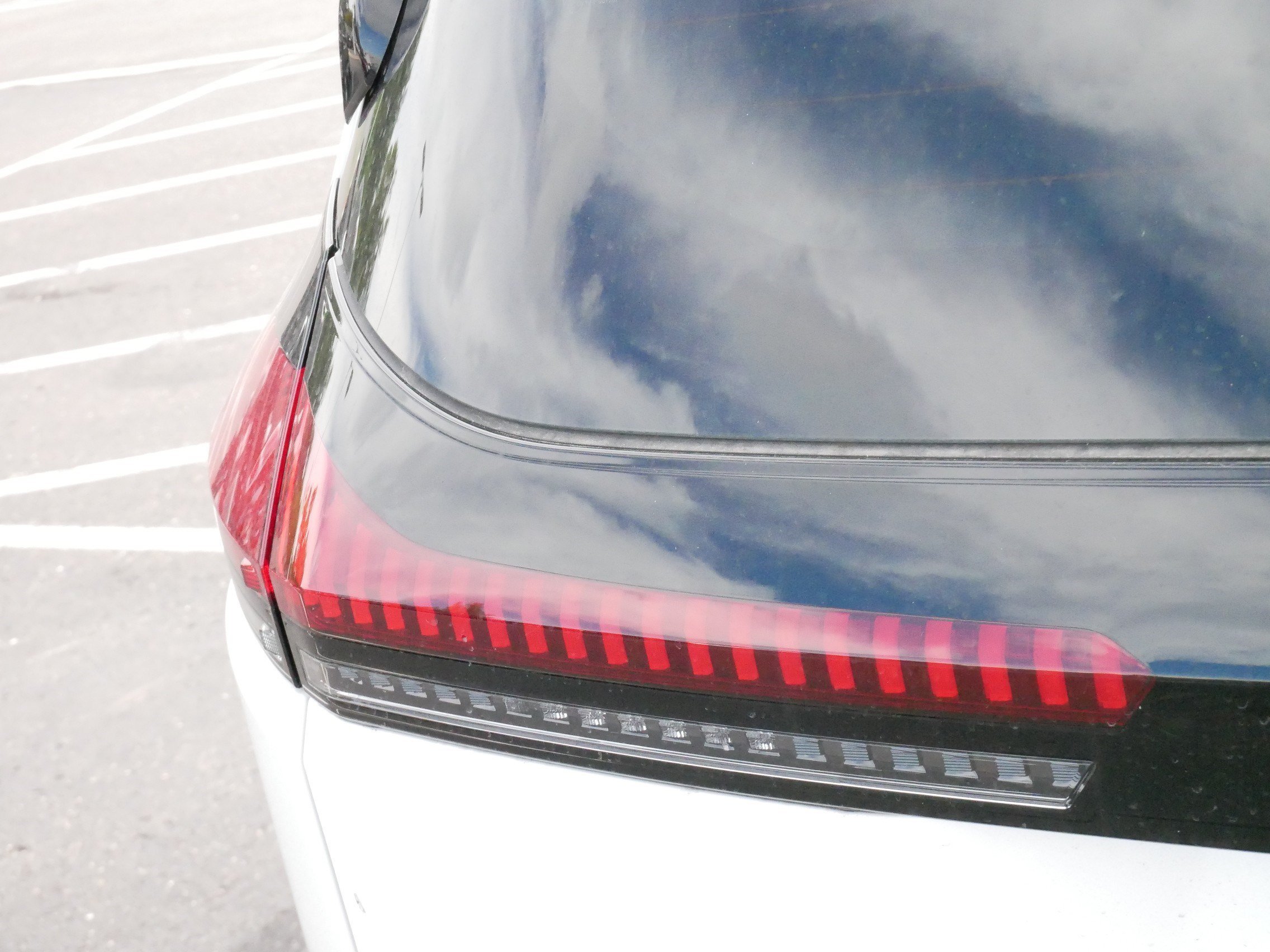 Used 2026 Ice Cap Toyota SE image 17